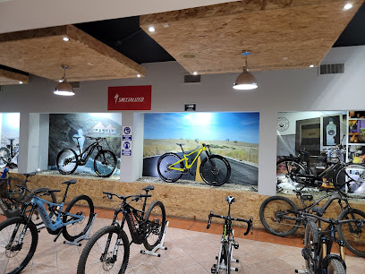 Dirección, horario, teléfono y opiniones de Bajadventours Bike Shop & Lounge en Ensenada