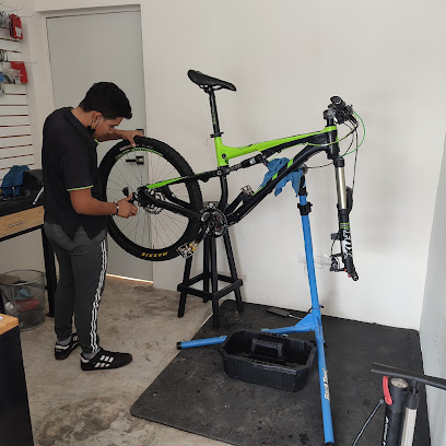 Dirección, horario, teléfono y opiniones de Bicycle Mechanic Mid en Mérida