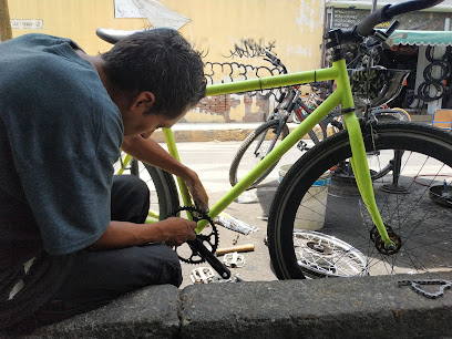 Dirección, horario, teléfono y opiniones de Ciclo Partes en Tláhuac