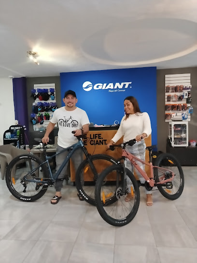 Dirección, horario, teléfono y opiniones de Giant Playa del Carmen en Playa del Carmen