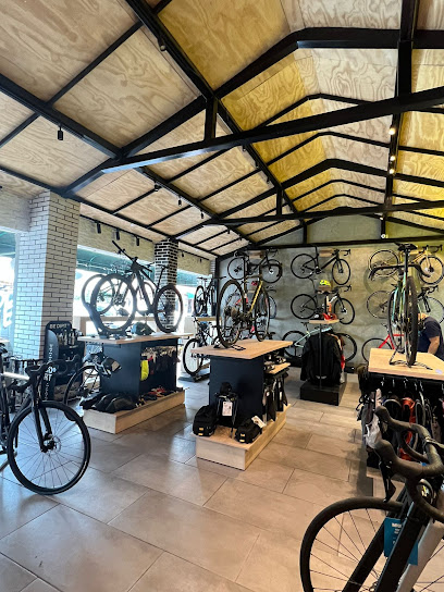 Dirección, horario, teléfono y opiniones de Good Bike Store & Coffee - Esmeralda en López Mateos