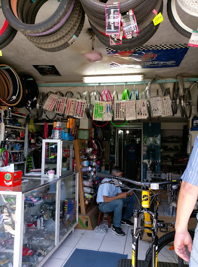 Dirección, horario, teléfono y opiniones de Taller de Bicicletas y Refacciones El Chuco 2 en Los Mochis