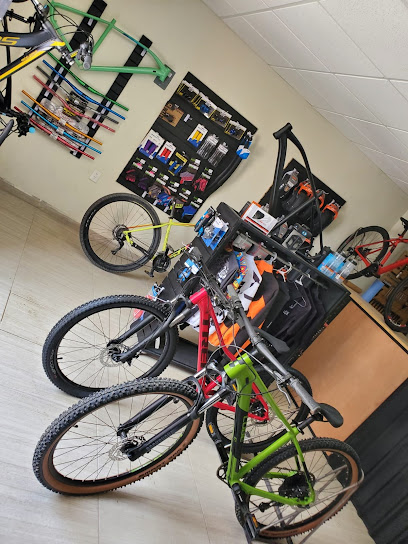 Dirección, horario, teléfono y opiniones de The Hub Cycle Store en Oaxaca de Juárez