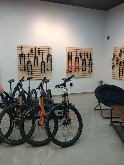 Dirección, horario, teléfono y opiniones de Traxion en Zapopan