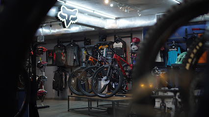 Dirección, horario, teléfono y opiniones de Velo Store Calzada en Monterrey