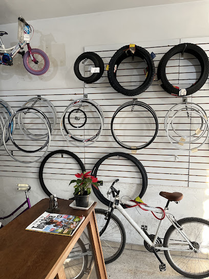 Dirección, horario, teléfono y opiniones de Bicicletas Montaurbana en Guadalajara