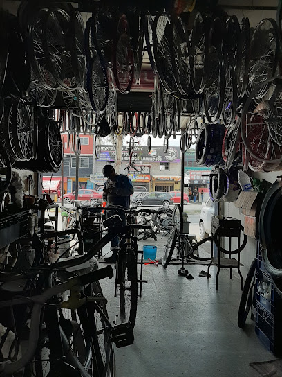 Dirección, horario, teléfono y opiniones de Comercial Bicicletera Casa Fernández en Ecatepec de Morelos